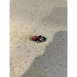 1 Character Car‎ Mystery 101 Dalmatians Cruella de Vil Disney Pin